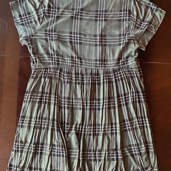 TORRID 4X NWT Green Plaid Challis Dress - Picture 5 of 5